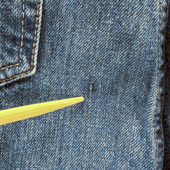 Ariat Legacy M4 Relaxed Boot Cut Blue Jeans Mens 44 x 30 Whiskering Classic Logo - Picture 12 of 14